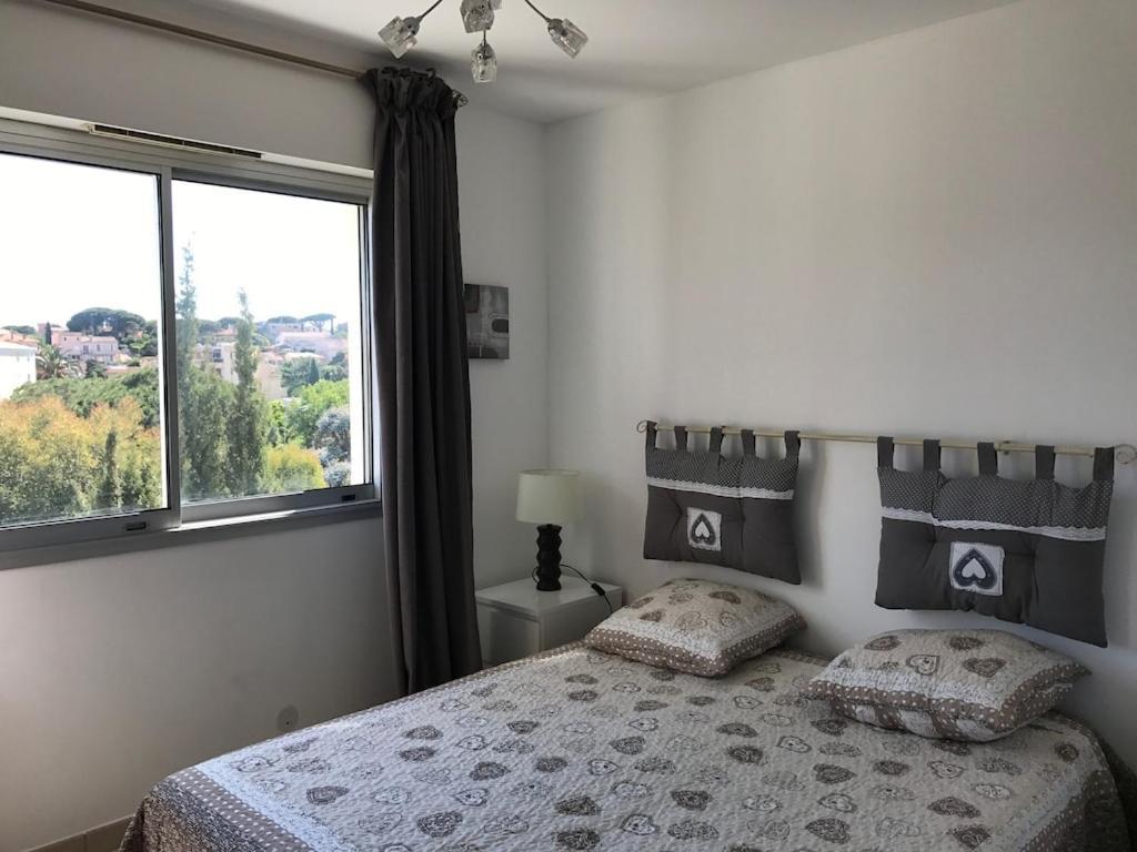 Appartement Spacieux Et Calme Classe 4 Etoiles, A 300M De La Mer Sainte-Maxime Zewnętrze zdjęcie