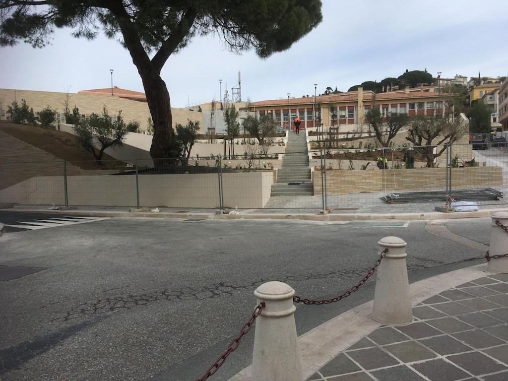 Appartement Spacieux Et Calme Classe 4 Etoiles, A 300M De La Mer Sainte-Maxime Zewnętrze zdjęcie