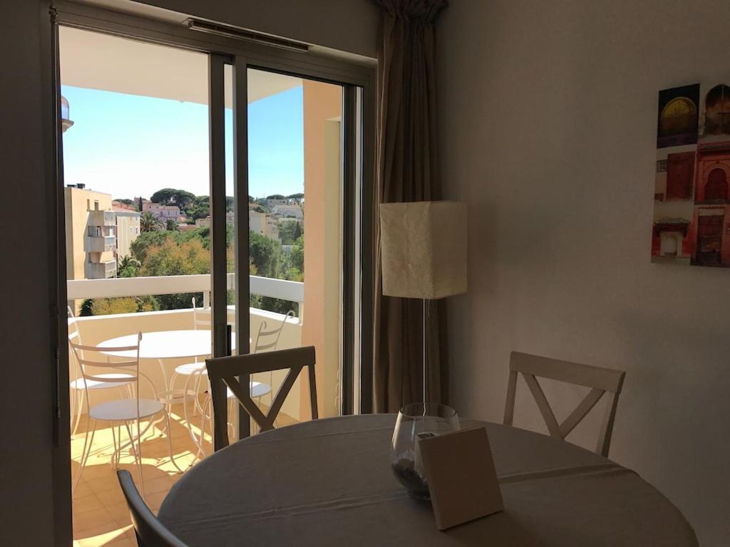 Appartement Spacieux Et Calme Classe 4 Etoiles, A 300M De La Mer Sainte-Maxime Zewnętrze zdjęcie