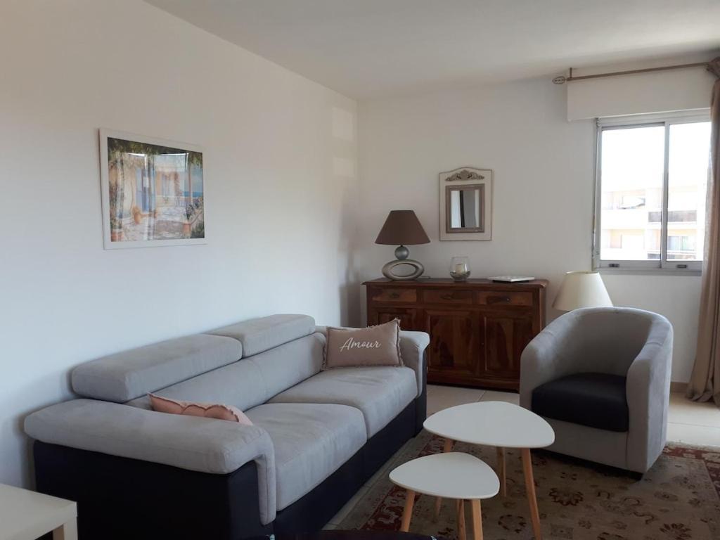 Appartement Spacieux Et Calme Classe 4 Etoiles, A 300M De La Mer Sainte-Maxime Zewnętrze zdjęcie