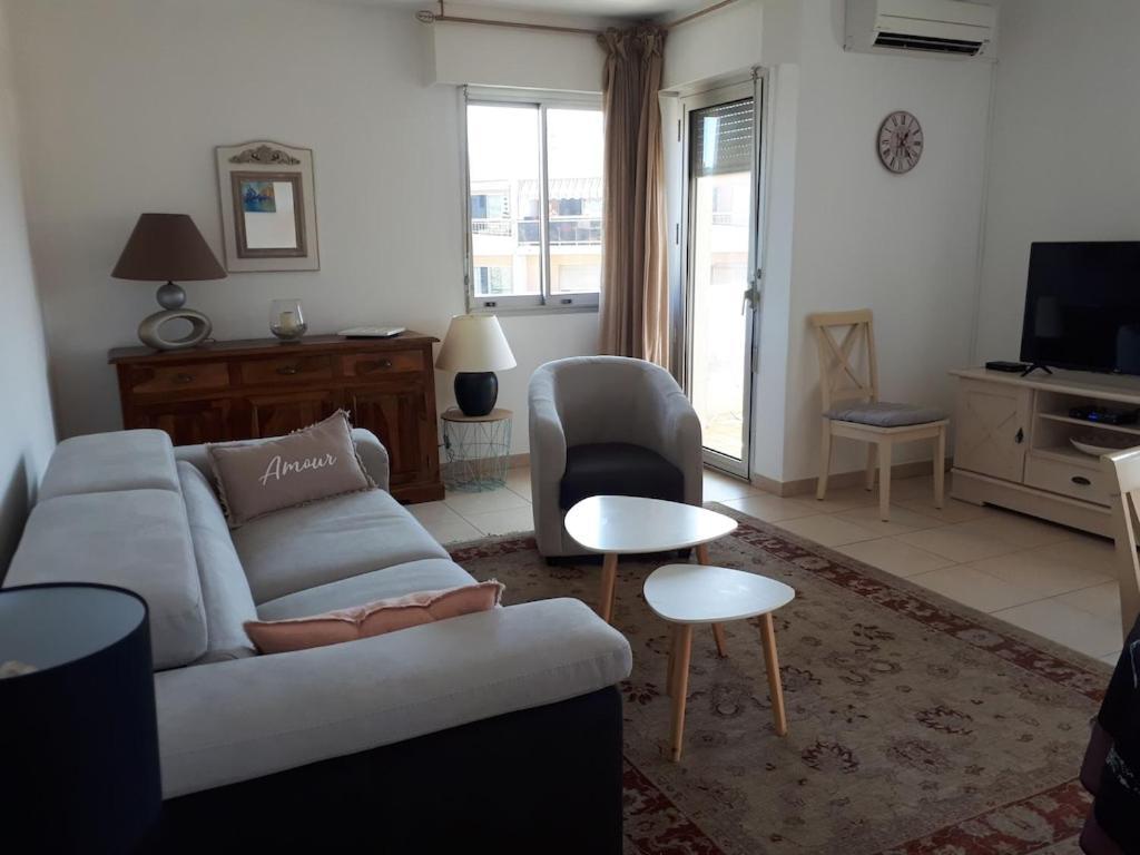 Appartement Spacieux Et Calme Classe 4 Etoiles, A 300M De La Mer Sainte-Maxime Zewnętrze zdjęcie